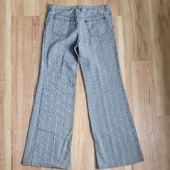 Balenciaga Vintage Black and White Striped Wide-Legged Jeans - Picture 4 of 8